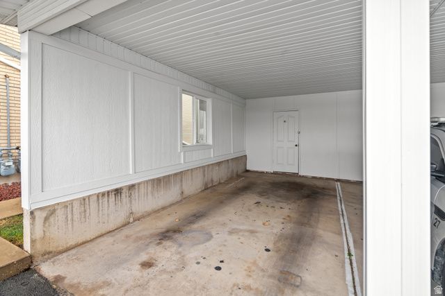 2349 W CHATEAU DR, Roy, UT 84067