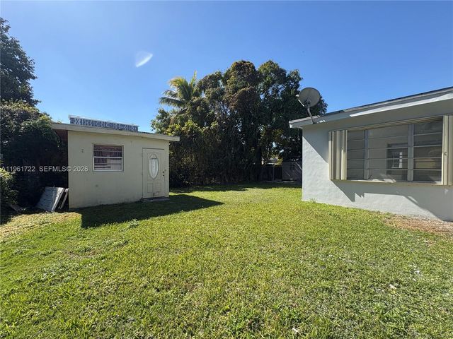 2752 SW 25th Ter B, Miami, FL 33133