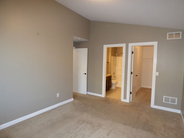 144 Bertram Drive L, Yorkville, IL 60560