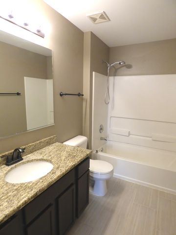 144 Bertram Drive L, Yorkville, IL 60560