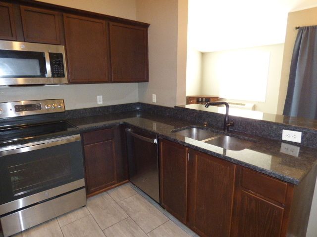 144 Bertram Drive L, Yorkville, IL 60560