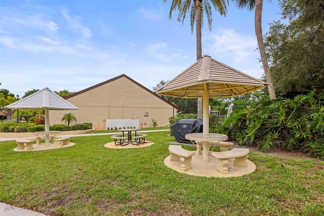 2556 ROYAL PINES CIRCLE 13-C, Clearwater, FL 33763
