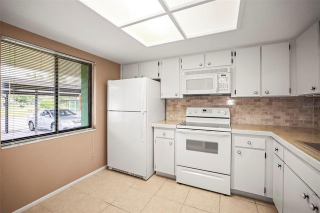 2556 ROYAL PINES CIRCLE 13-C, Clearwater, FL 33763