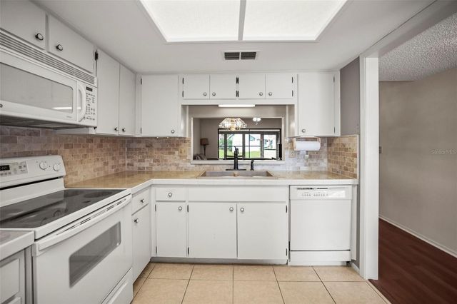2556 ROYAL PINES CIRCLE 13-C, Clearwater, FL 33763