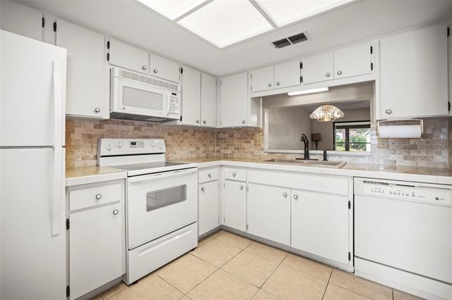 2556 ROYAL PINES CIRCLE 13-C, Clearwater, FL 33763
