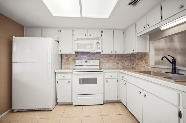 2556 ROYAL PINES CIRCLE 13-C, Clearwater, FL 33763