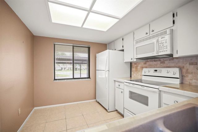 2556 ROYAL PINES CIRCLE 13-C, Clearwater, FL 33763