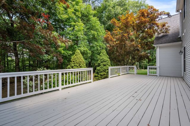 12 Rocky Woods Rd, Hopkinton, MA 01748