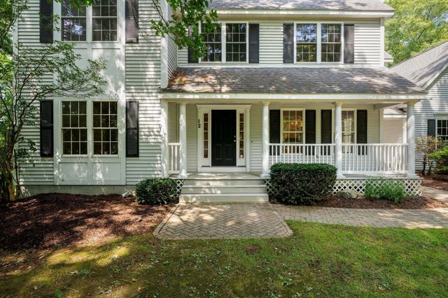 12 Rocky Woods Rd, Hopkinton, MA 01748