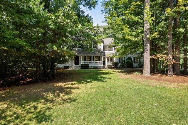 12 Rocky Woods Rd, Hopkinton, MA 01748