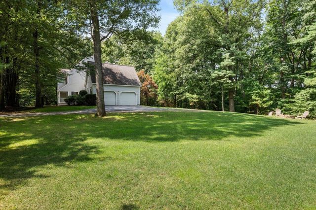 12 Rocky Woods Rd, Hopkinton, MA 01748