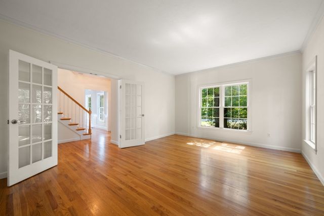 12 Rocky Woods Rd, Hopkinton, MA 01748