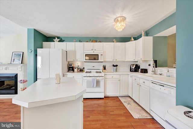 4 BLUE HERON CT, Baltimore, MD 21220
