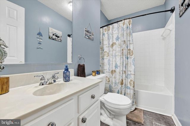 4 BLUE HERON CT, Baltimore, MD 21220