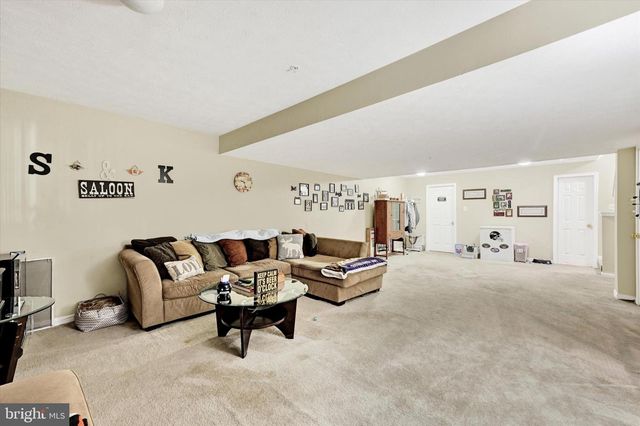 4 BLUE HERON CT, Baltimore, MD 21220