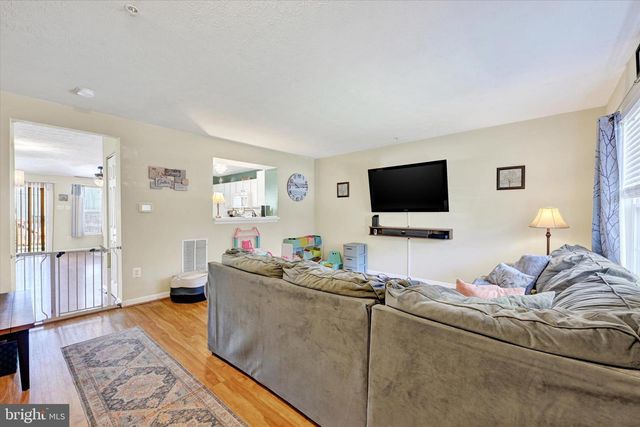 4 BLUE HERON CT, Baltimore, MD 21220