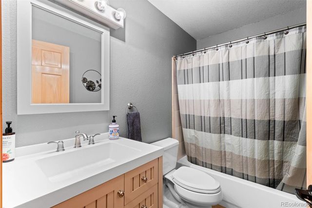 8722 S Ault Lane, Morrison, CO 80465