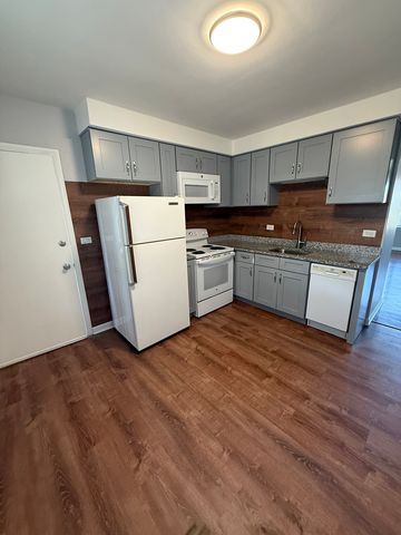 10351 Chaucer Street 2S, Westchester, IL 60154