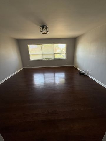 10351 Chaucer Street 2S, Westchester, IL 60154