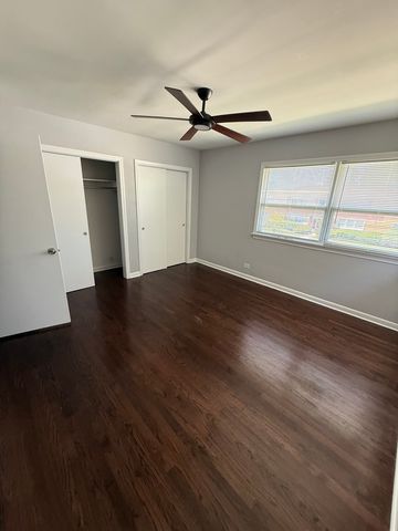 10351 Chaucer Street 2S, Westchester, IL 60154