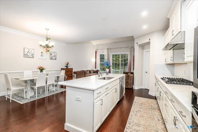 18 Hunting Ridge Lane 18, Bethel, CT 06801