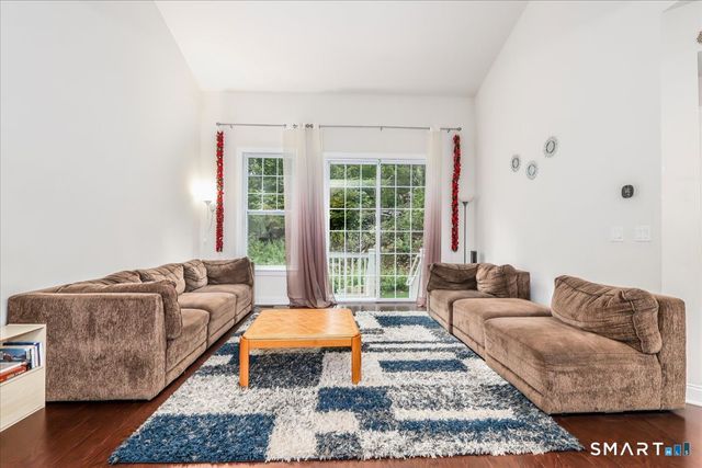 18 Hunting Ridge Lane 18, Bethel, CT 06801