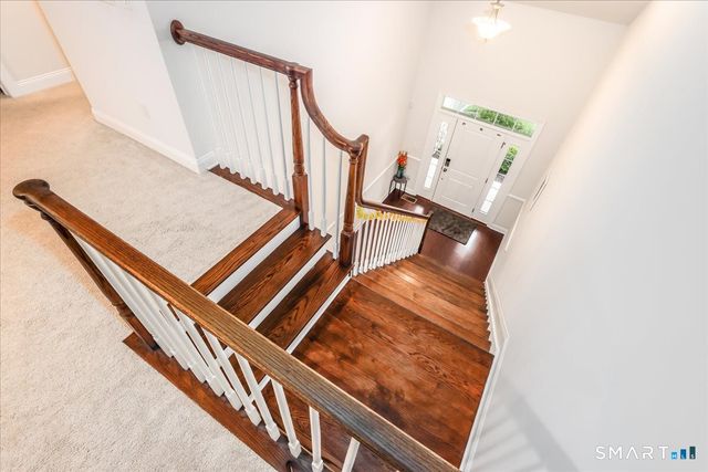 18 Hunting Ridge Lane 18, Bethel, CT 06801