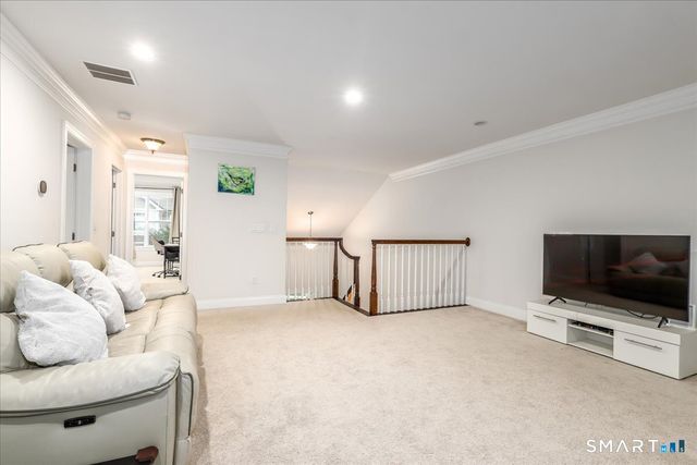 18 Hunting Ridge Lane 18, Bethel, CT 06801