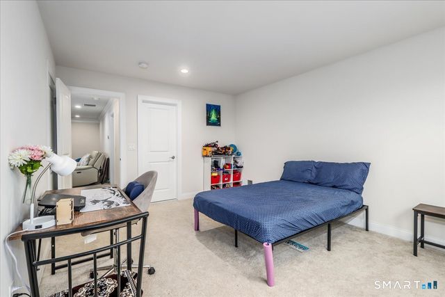 18 Hunting Ridge Lane 18, Bethel, CT 06801