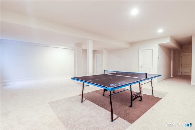 18 Hunting Ridge Lane 18, Bethel, CT 06801