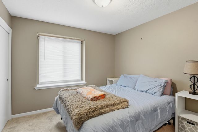 123 WOODBURY Circle, Council Bluffs, IA 51503