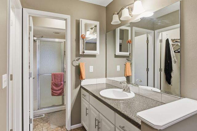 123 WOODBURY Circle, Council Bluffs, IA 51503