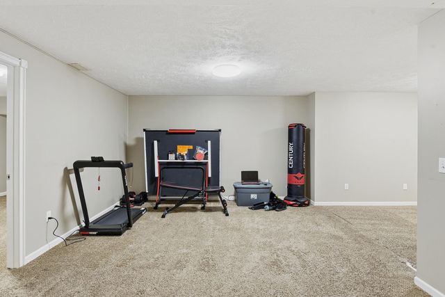 123 WOODBURY Circle, Council Bluffs, IA 51503