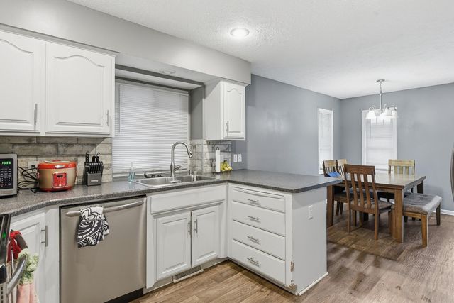 123 WOODBURY Circle, Council Bluffs, IA 51503