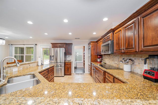 303 County Road 2310, Mineola, TX 75773