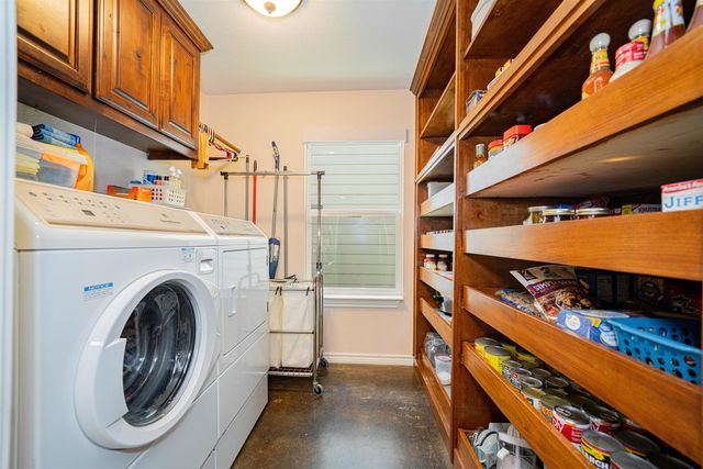 303 County Road 2310, Mineola, TX 75773