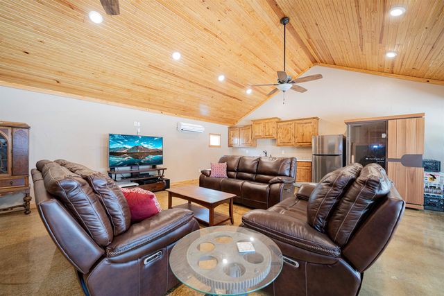 303 County Road 2310, Mineola, TX 75773