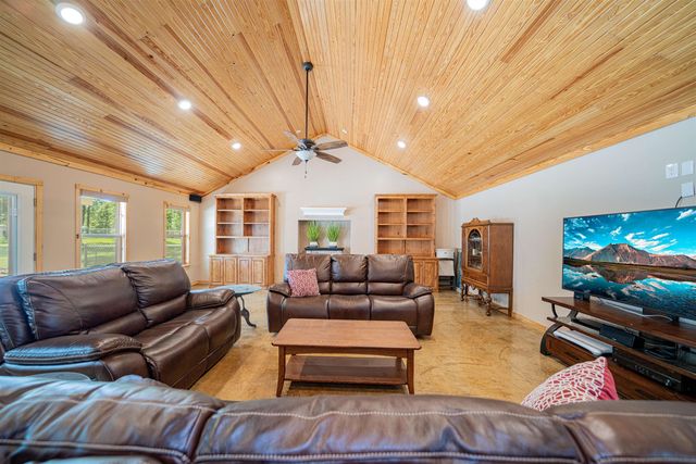 303 County Road 2310, Mineola, TX 75773