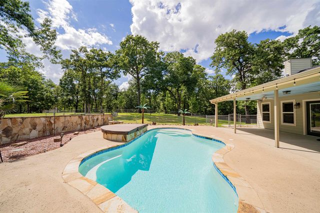 303 County Road 2310, Mineola, TX 75773