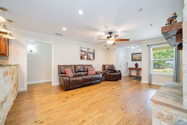 303 County Road 2310, Mineola, TX 75773