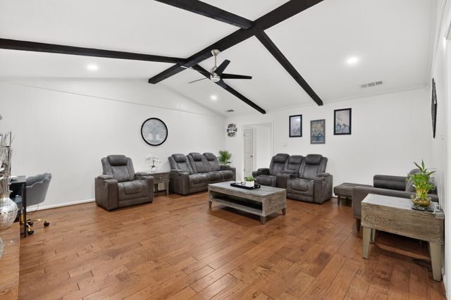 1413 Bowie, Corsicana, TX 75110