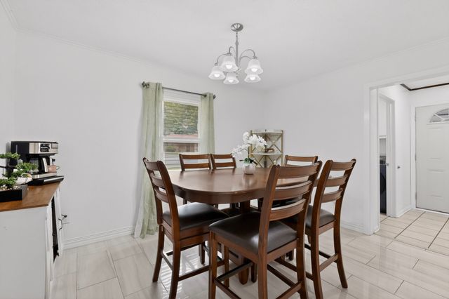 1413 Bowie, Corsicana, TX 75110