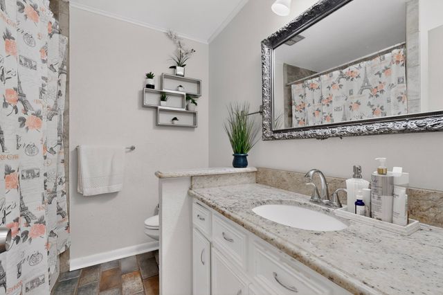 1413 Bowie, Corsicana, TX 75110