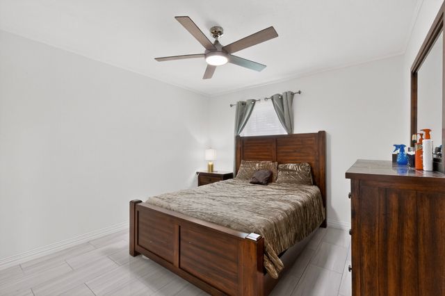 1413 Bowie, Corsicana, TX 75110