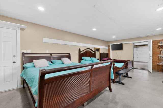 1413 Bowie, Corsicana, TX 75110