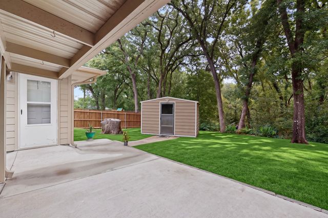 1413 Bowie, Corsicana, TX 75110