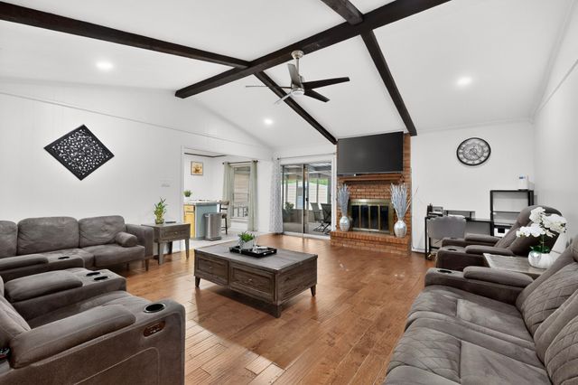 1413 Bowie, Corsicana, TX 75110