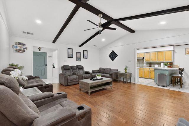 1413 Bowie, Corsicana, TX 75110