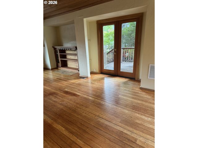 2359 COLUMBIA St, Eugene, OR 97403