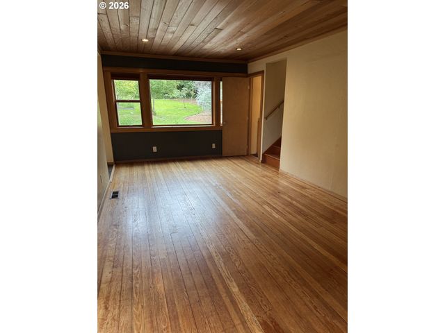 2359 COLUMBIA St, Eugene, OR 97403